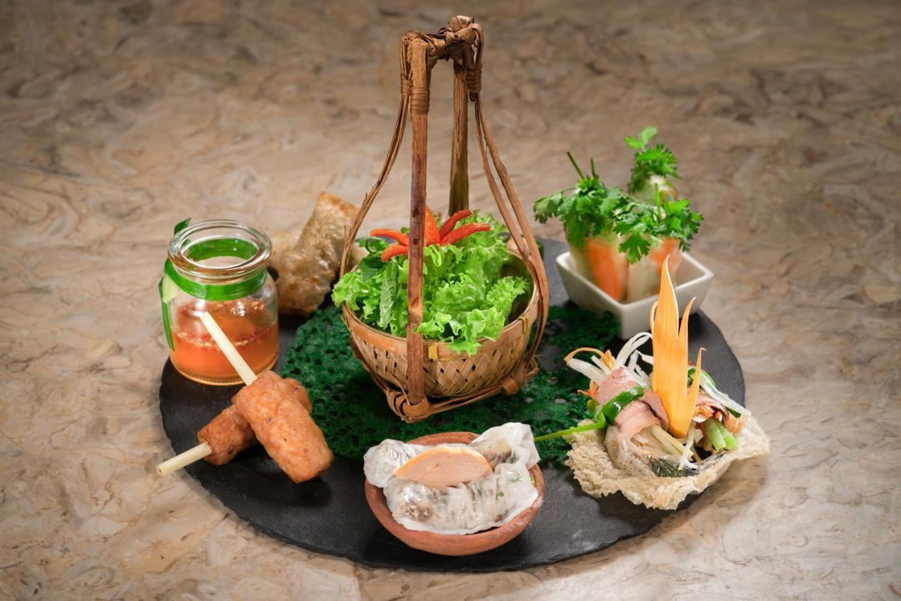 Vinpearl Resort & Spa Phu Quoc Extérieur photo A selection of Thai food