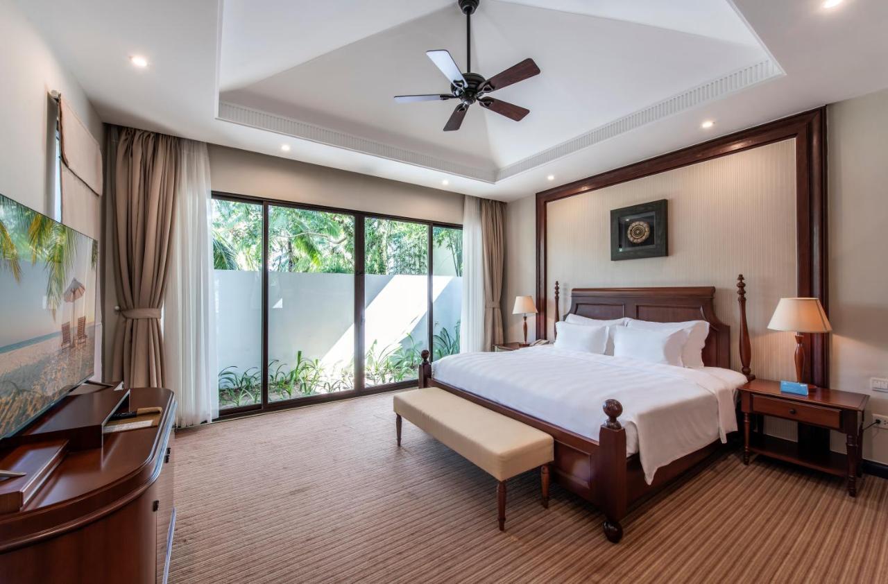Vinpearl Resort & Spa Phu Quoc Extérieur photo A bedroom at Vinpearl Hotel Nha Trang