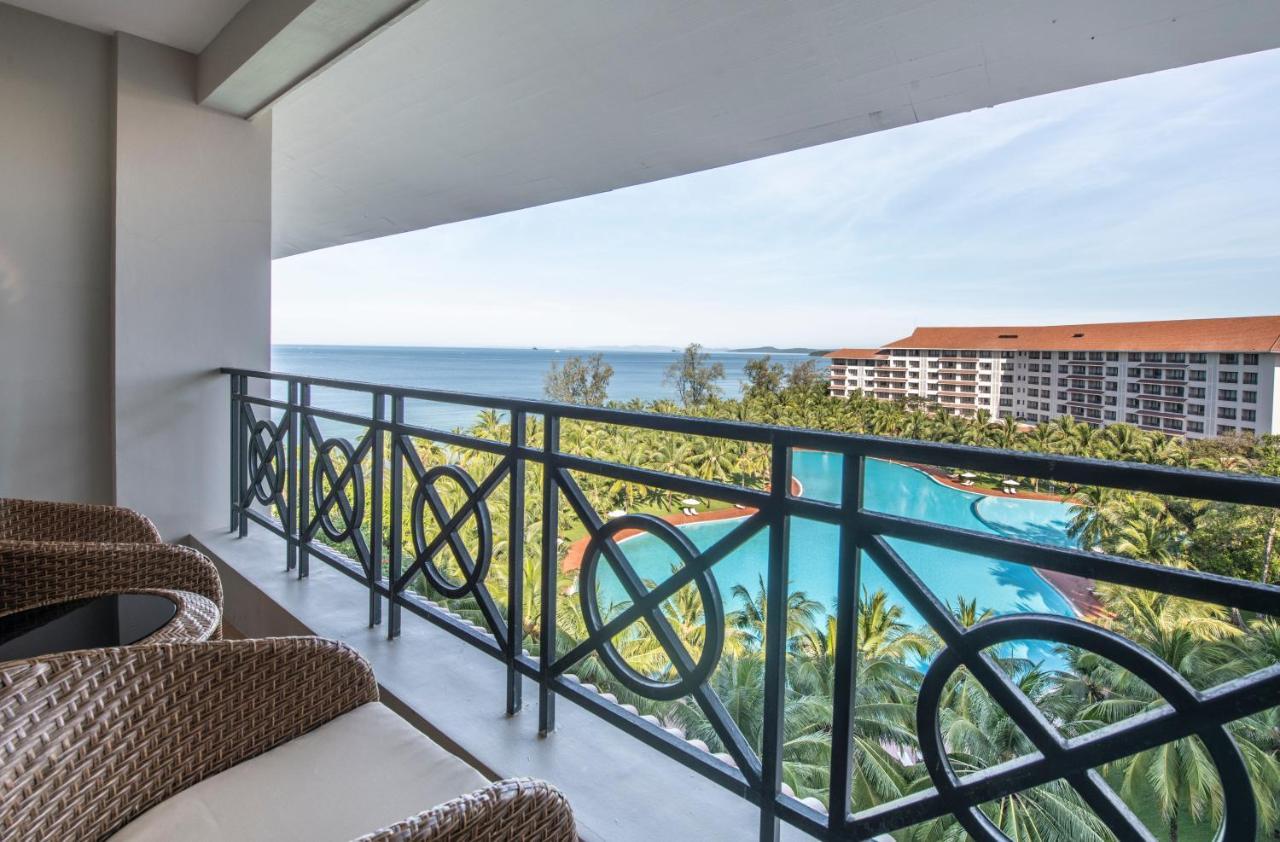 Vinpearl Resort & Spa Phu Quoc Extérieur photo Balcony of a guest room