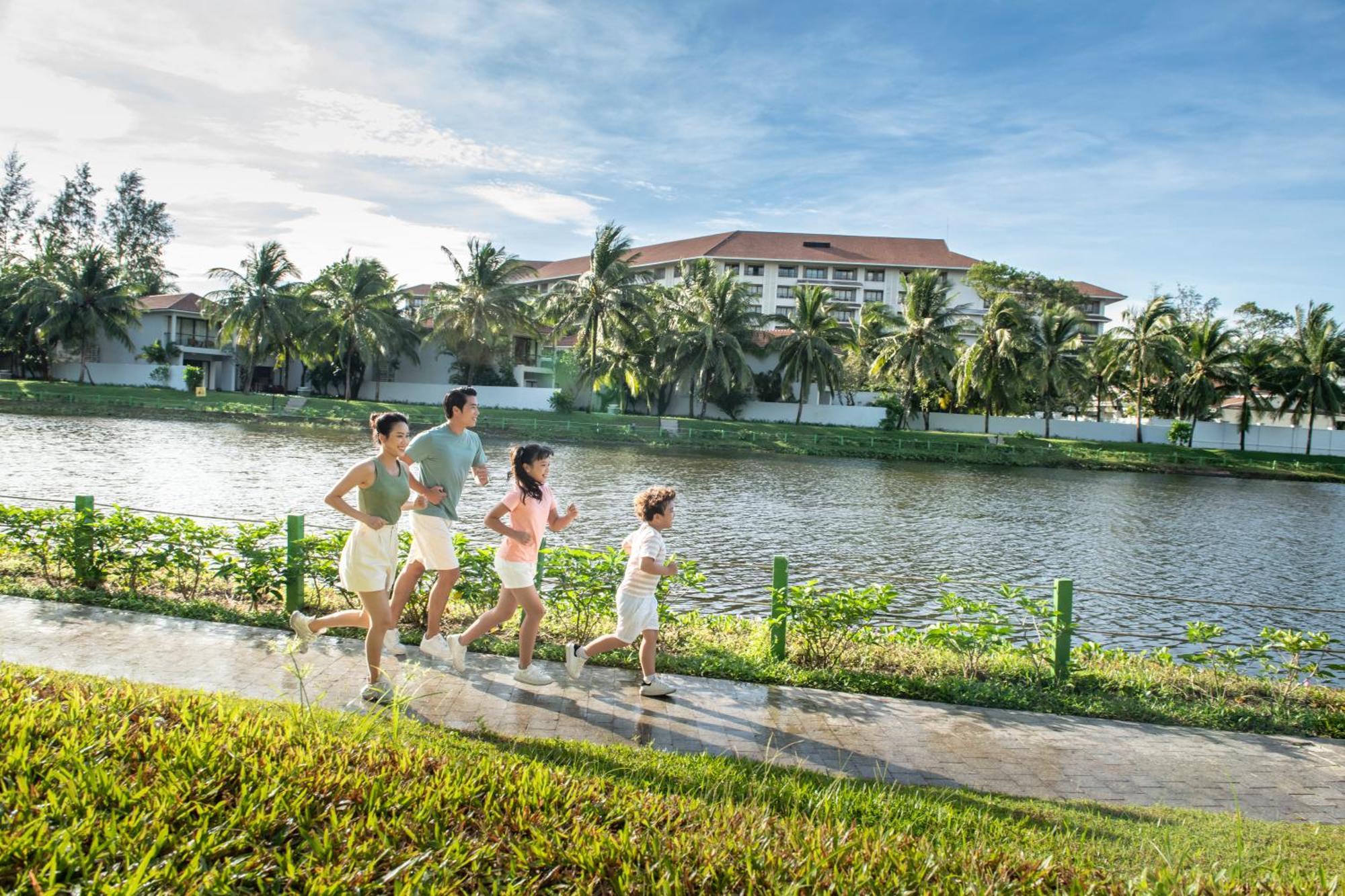 Vinpearl Resort & Spa Phu Quoc Extérieur photo Jogging track at Eco-Leisure Park